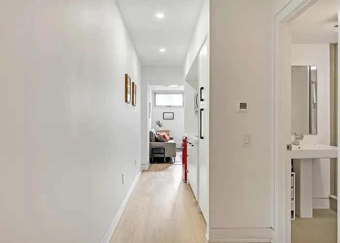 Suite In The Heart Of Downtown Toronto